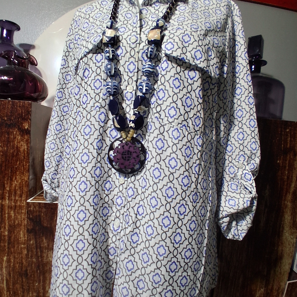 EXPRESS Geometric Patterned Blouse Blue & White Design Size M EUC